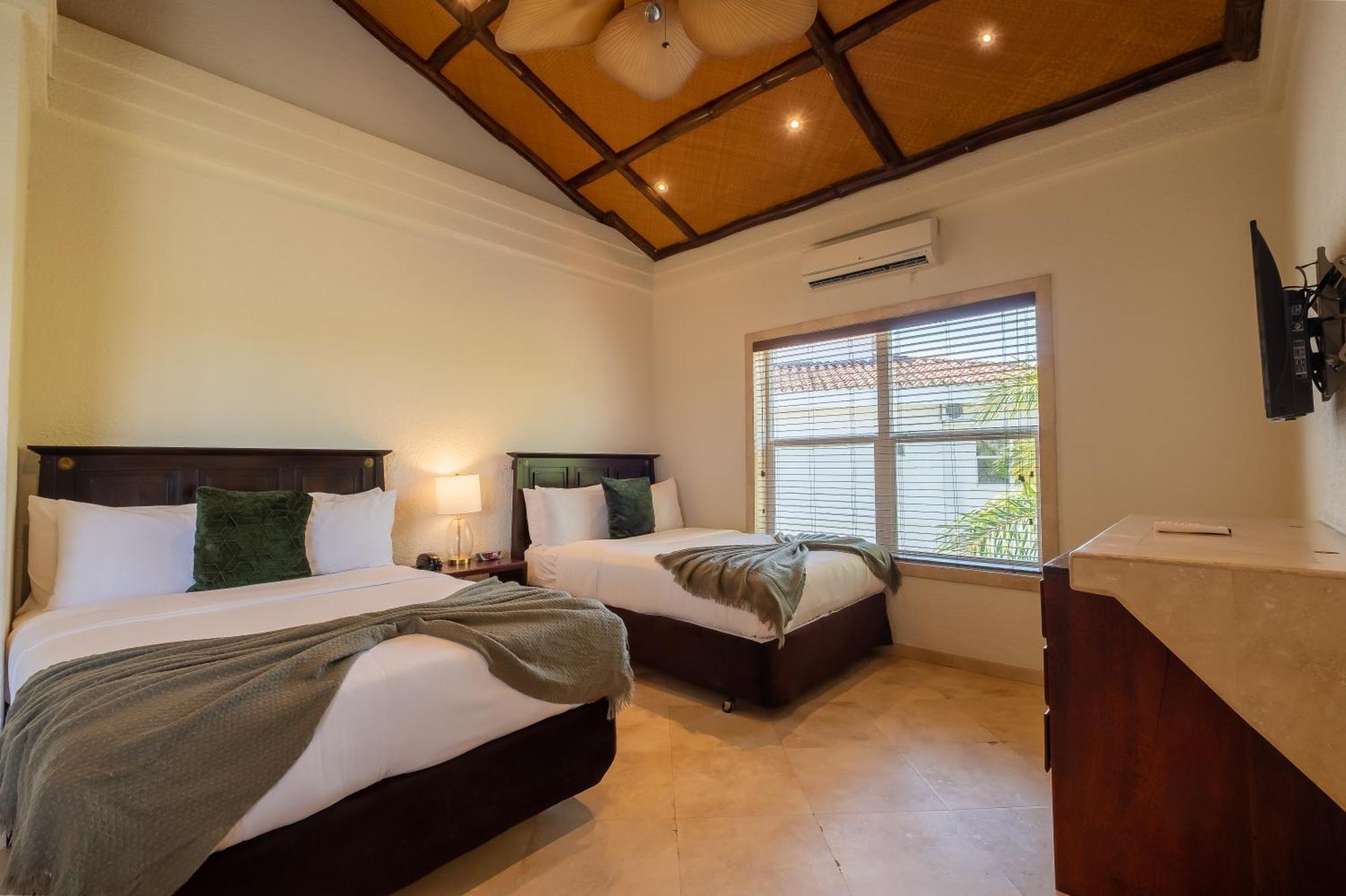 The Placencia Maya Beach Екстериор снимка