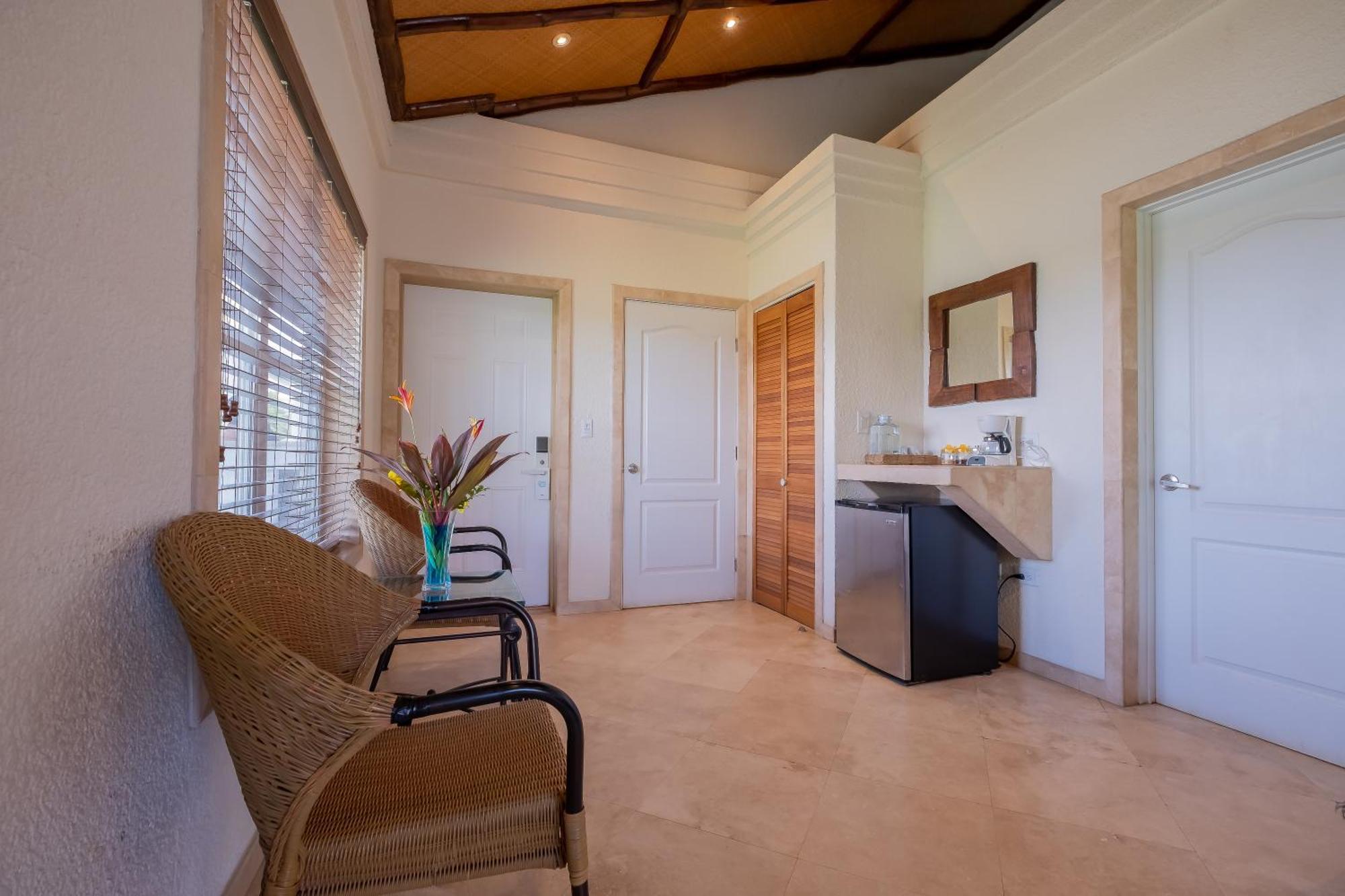 The Placencia Maya Beach Екстериор снимка